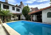 House with garden and pool for sale in Florida
